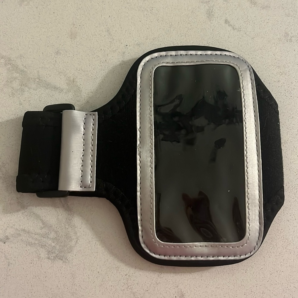 I touch running arm band